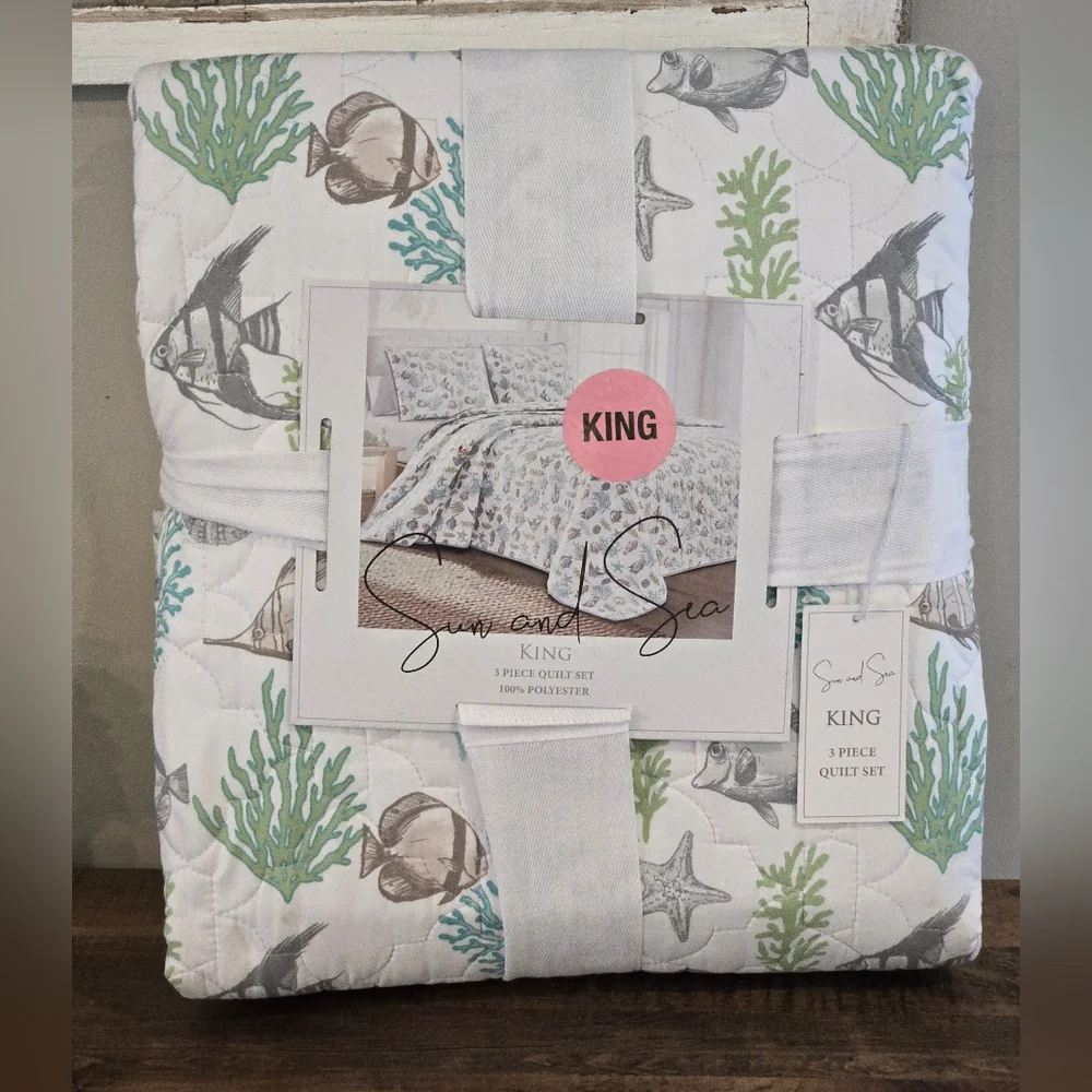 Sun and Sea King Quilt Nautical Beach Fish Ocean